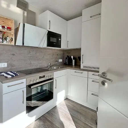 A04-006 * Heiligenhafen